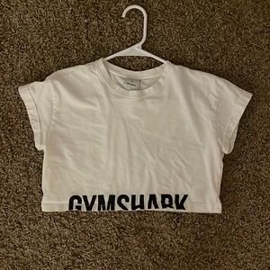 cropped gymshark shirt